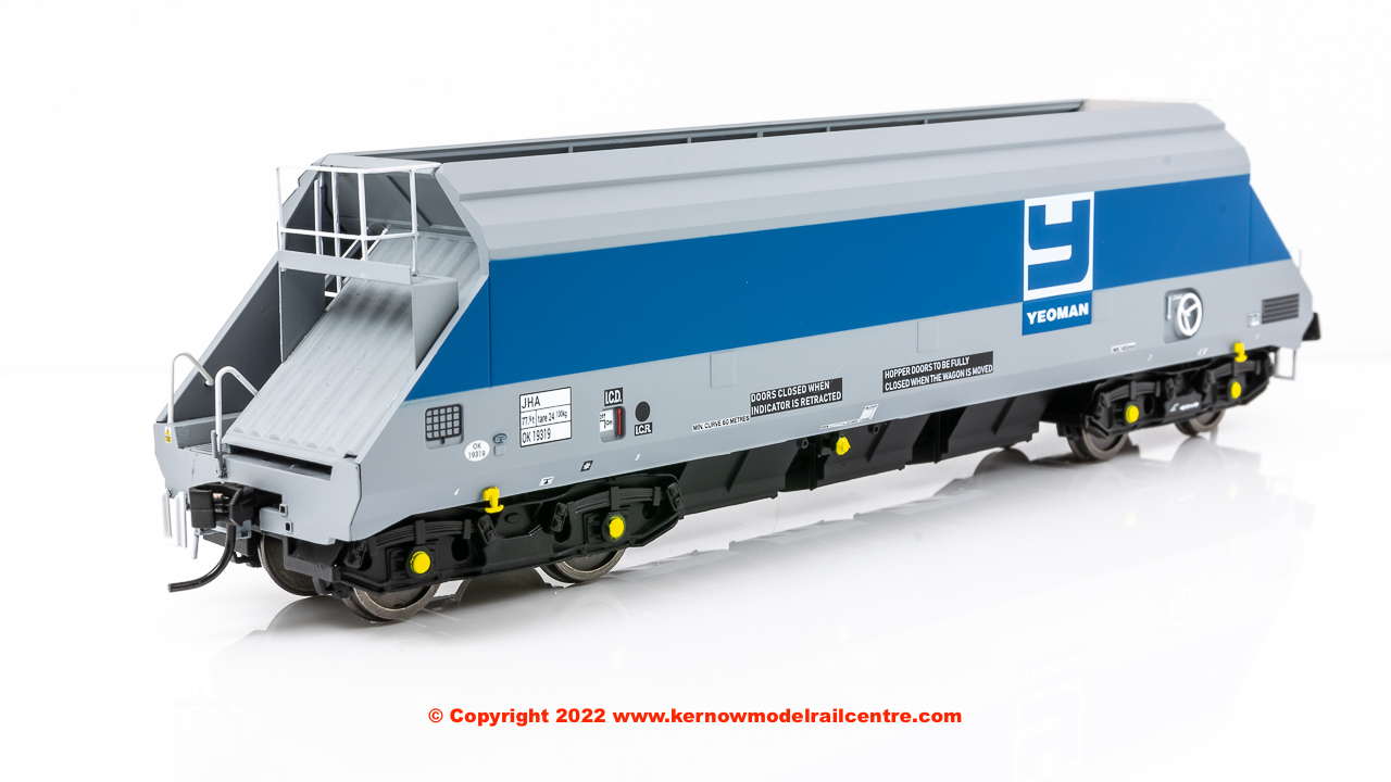 4F-050-008 Dapol O&K JHA Hopper End Wagon number 19319 in Foster Yeoman late livery